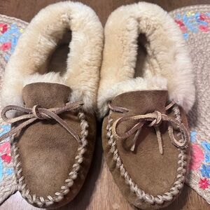 L.L Bean Wicked Good Moccasin Slippers
